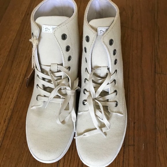 Dr Martens ‘Hackney’ canvas size 8 - Picture 3 of 7